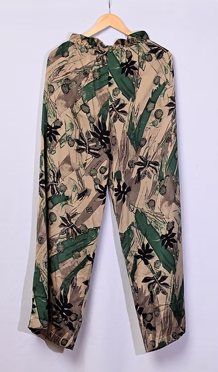 Pantalon Kimono feuilles noires sur marbré vert et beige – Image 2