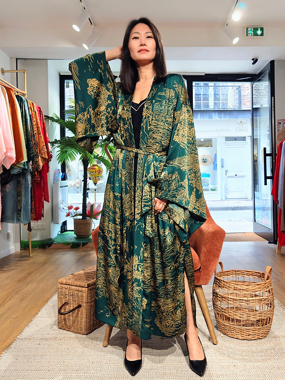 Veste Kimono Longue Paysage doré sur fond vert