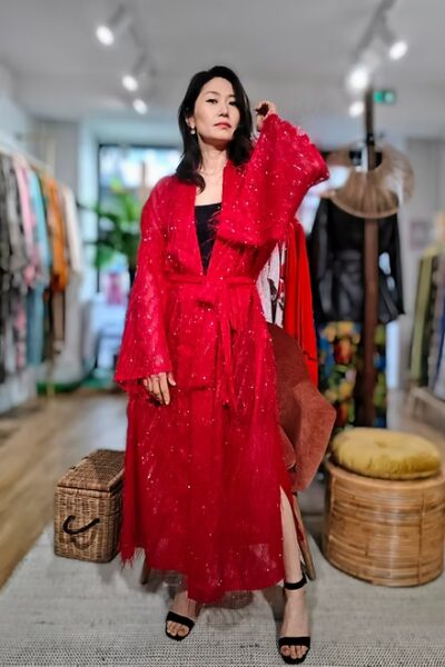 Veste kimono Longue en fourrure rouge scintillante