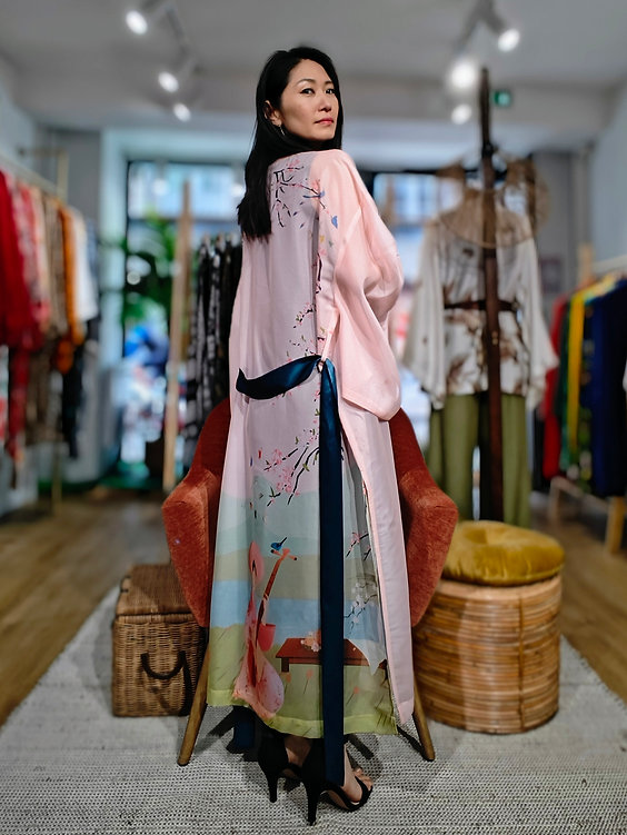 Veste kimono Longue en organza rose fille asiatique – Image 3