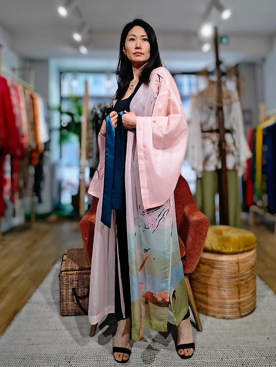 Veste kimono Longue en organza rose fille asiatique – Image 2