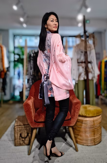 Veste kimono Courte en organza rose phénix – Image 4