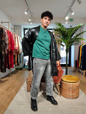 Veste kimono Longue en similicuir noir sans motifs